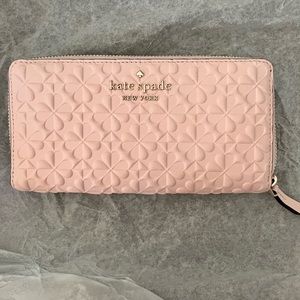 NWOT Kate Spade Pink Hollie Clover Geo Embossed Wallet